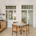 A Gorgeous Studio In The Hippest Building In Town